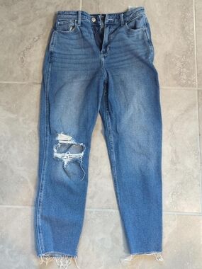 Hollister Distressed Ultra High Rise Mom Jeans